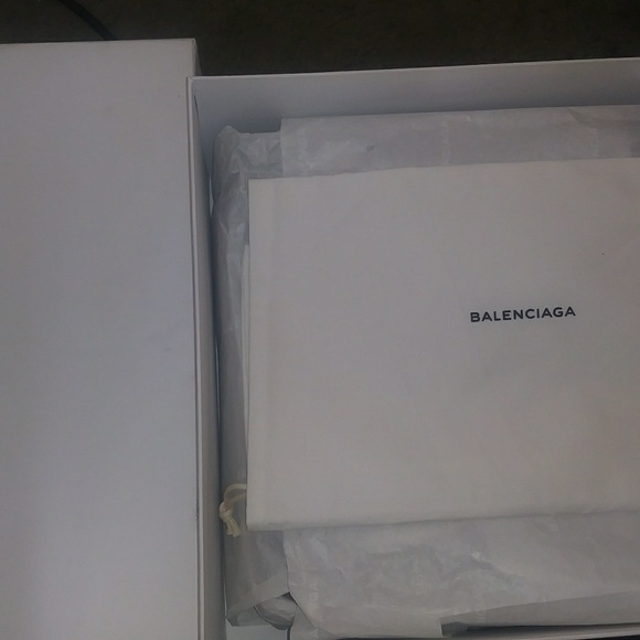 Red balenciaga's - Picture 5 of 7